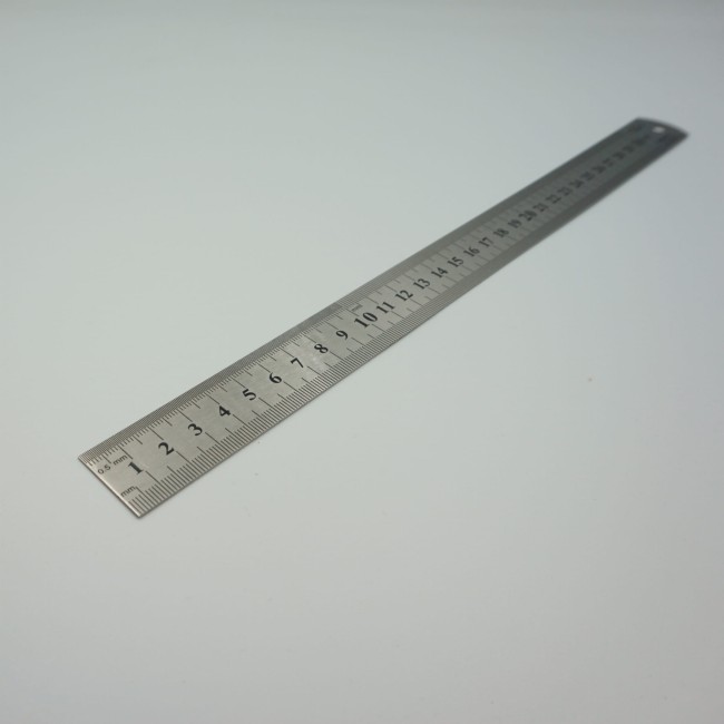 01 linijka aluminiowa 30 cm.JPG