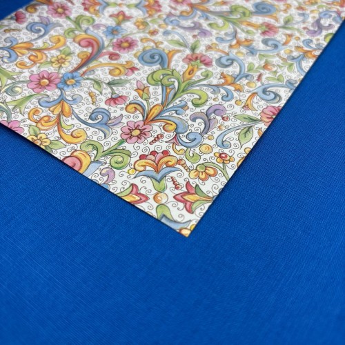 zestaw materialow do pudelek 11x16 drobne kwiaty z niebieskim.JPEG