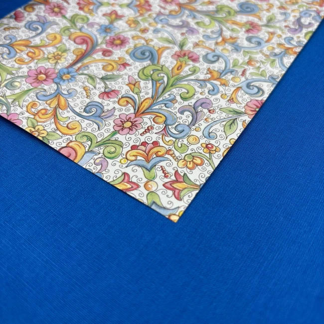 zestaw materialow do pudelek 11x16 drobne kwiaty z niebieskim.JPEG